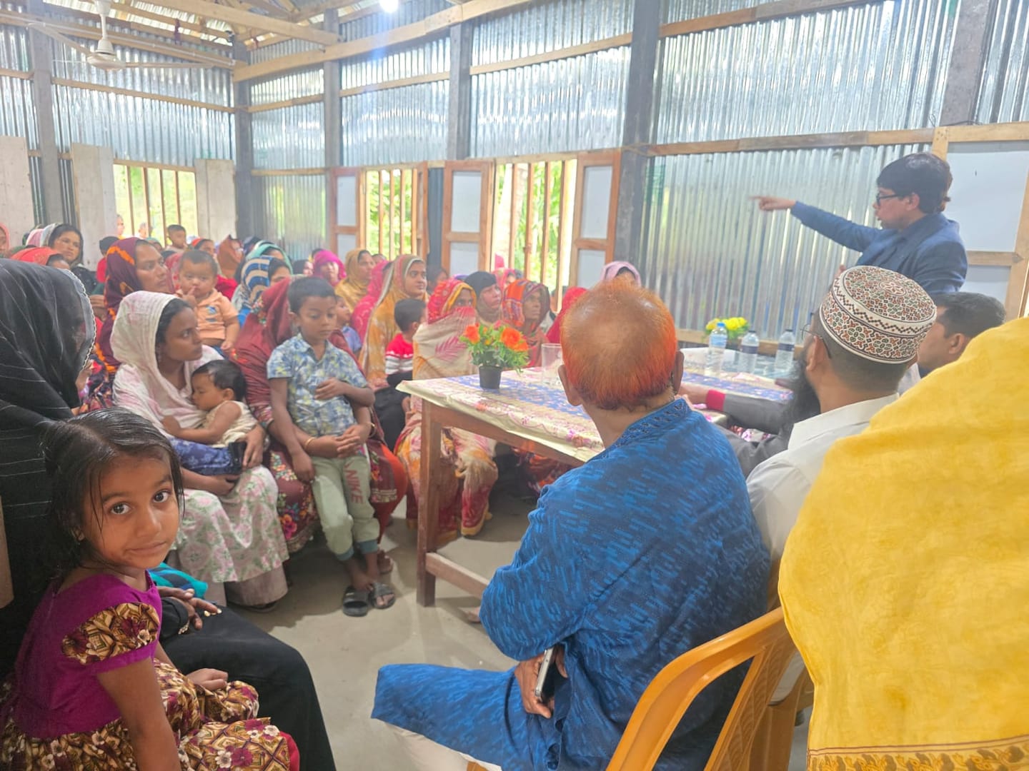 স্থানীয় সমাবেশে নারী ও শিশুদের অংশগ্রহণ, ডিসেম্বর ২০২৫